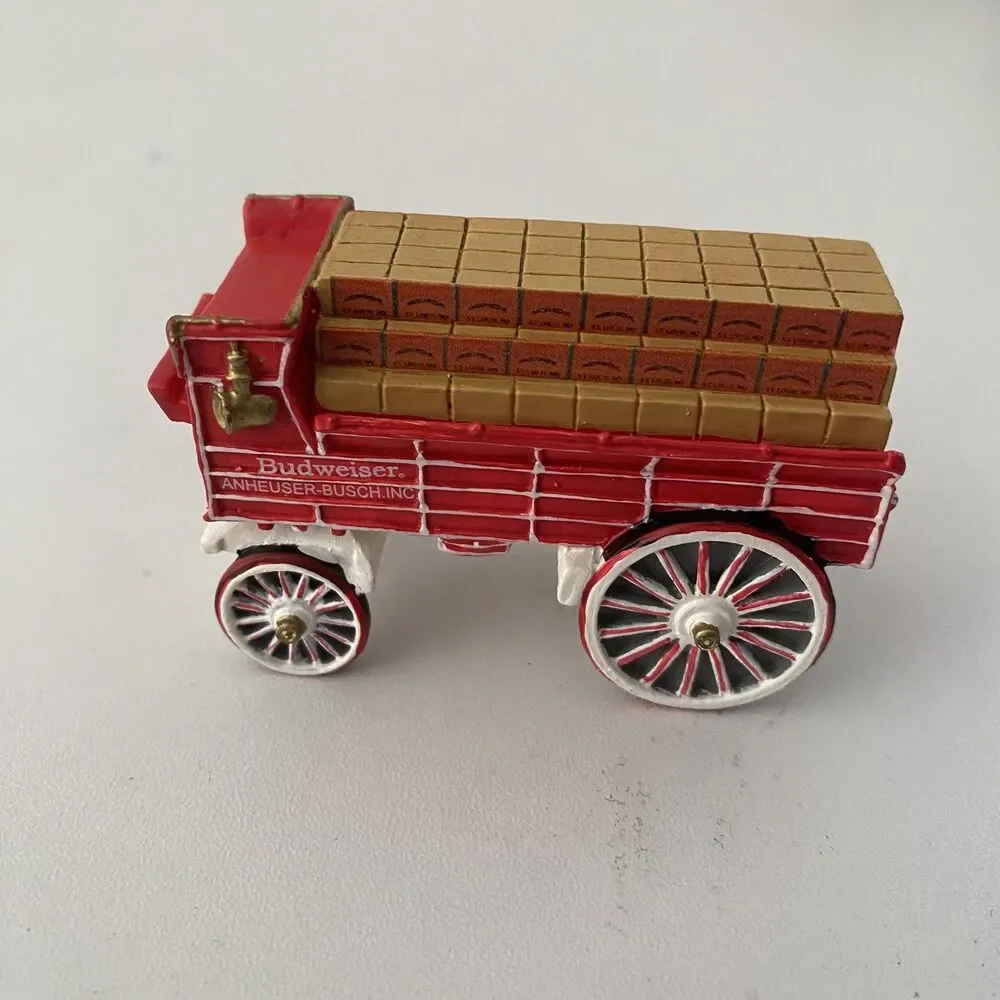 Hawthorne Village BUDWEISER  small Wagon and Christmas Tree for Flatbed car